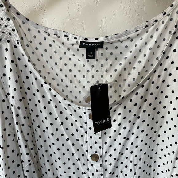 Torrid Black & White Polka Dot Women’s Blouse, Size 3–NWT!••• - Picture 9 of 14